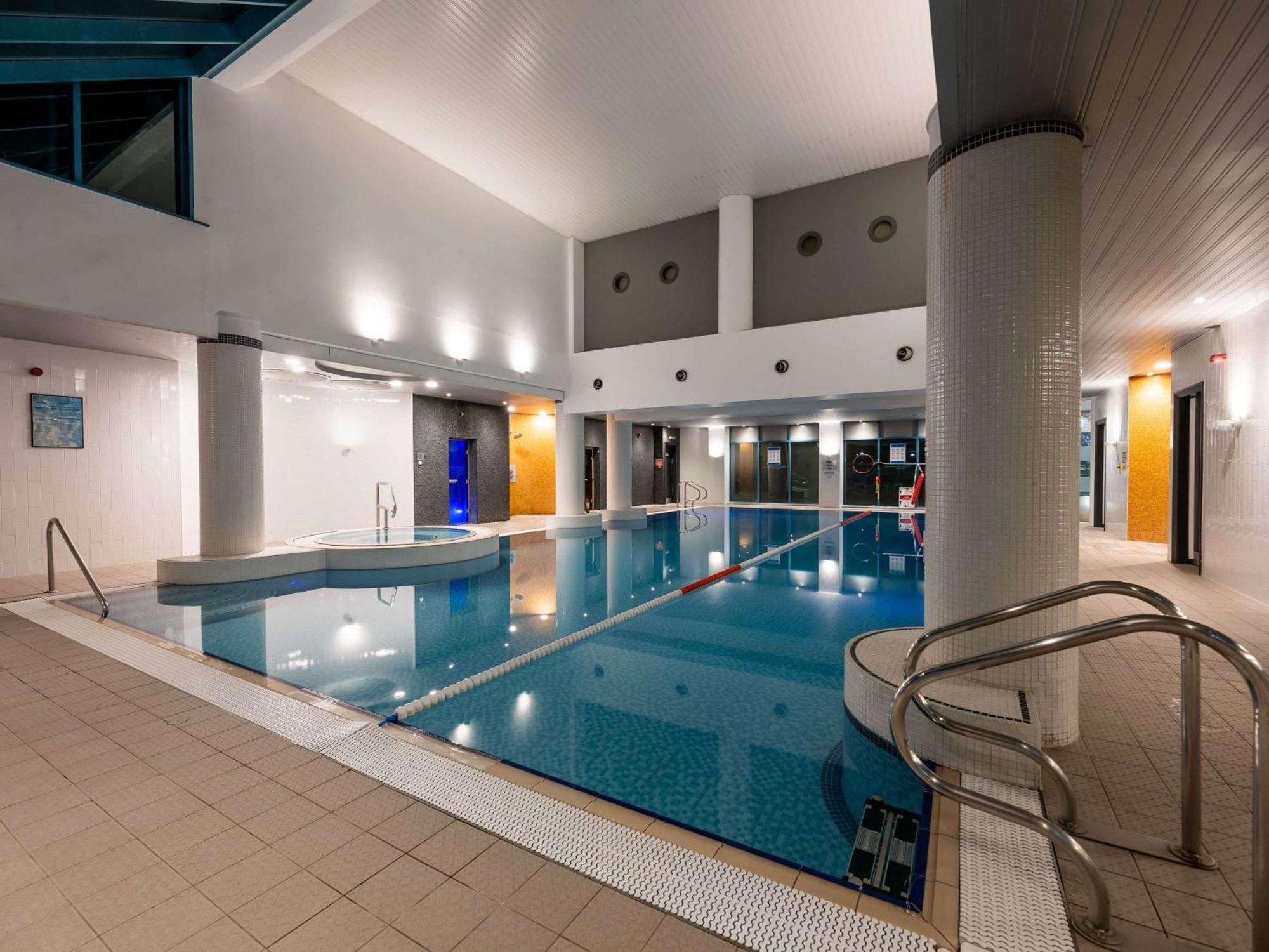 Novotel Cardiff Centre Exterior photo
