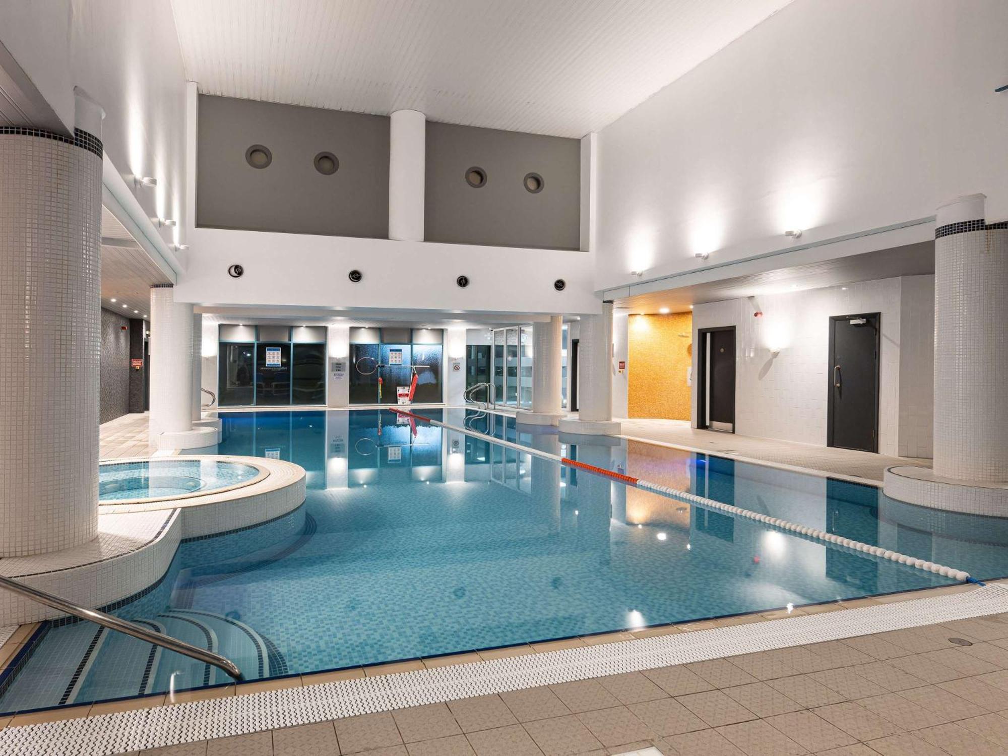 Novotel Cardiff Centre Exterior photo